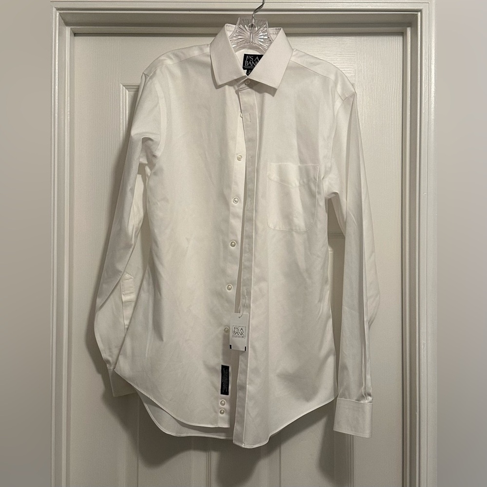 NWT Jos.A. Bank men’s white button down - size 15/34